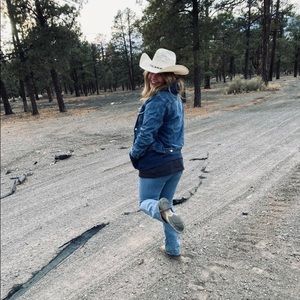 Meet your Posher, Emmie